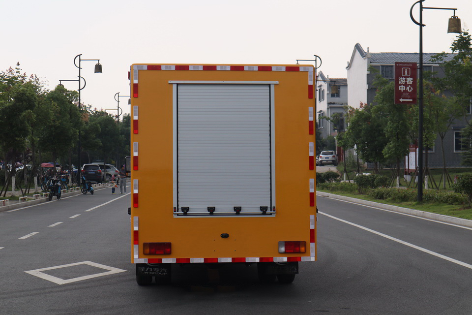 依维柯工程救险车/排涝车